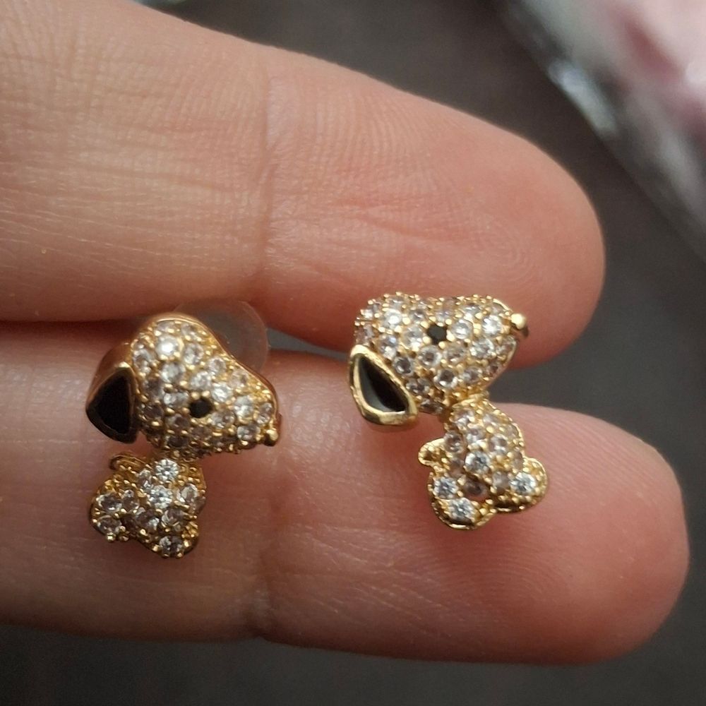 18K Gold Plated Snoopy Peanuts Theme Pave Inlay Earrings - Picture 3 of 5